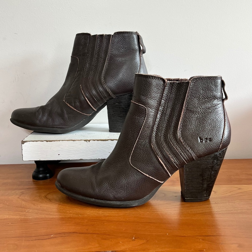 B.O.C. Born Concept Dark Brown Leather‎ Ankle Boots C75323 Block Heel Womens 9.5